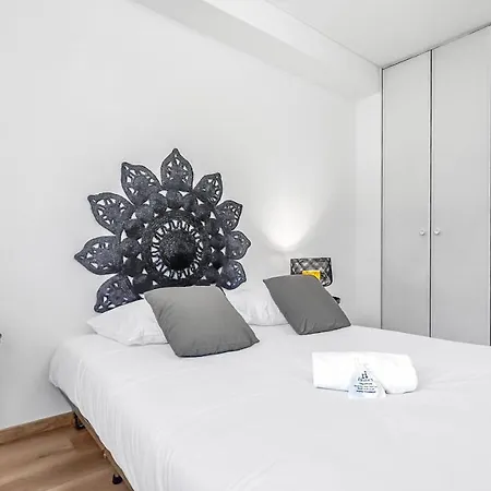 게스트하우스 Dolce - Proche Gare & Tram - Parking - Balcon - Wifi Gratuit