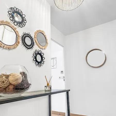 Dolce - Proche Gare & Tram - Parking - Balcon - Wifi Gratuit *
