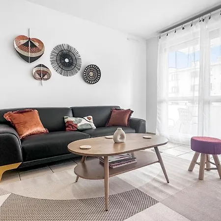 Dolce - Proche Gare & Tram - Parking - Balcon - Wifi Gratuit * 앵빌리