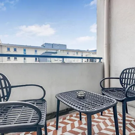 Dolce - Proche Gare & Tram - Parking - Balcon - Wifi Gratuit * 앵빌리