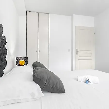 Dolce - Proche Gare & Tram - Parking - Balcon - Wifi Gratuit *