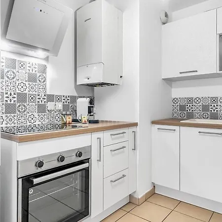 Dolce - Proche Gare & Tram - Parking - Balcon - Wifi Gratuit *
