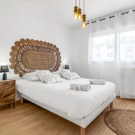 Dolce - Proche Gare & Tram - Parking - Balcon - Wifi Gratuit *